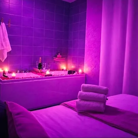 アパート Tropicale Avec Baignoire Balneo Saint-etienne サン・テティエンヌ